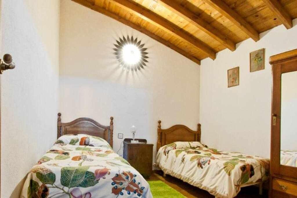 Casa Rural Lucía es una casa rural amplia con patio ideal para familias Cabezas Bajas Exterior foto